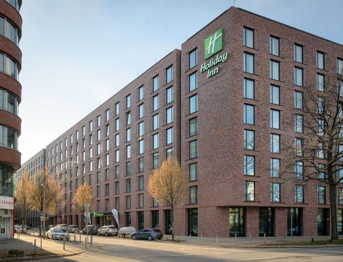  Novostavba hotelu v Hamburgu: Subdodavatel pro elektro instalaci a bezpečnostní techniku s LETUSWORK europe